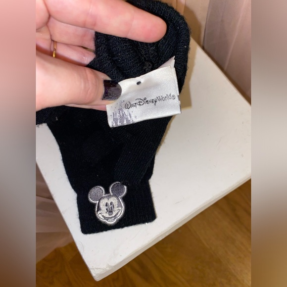 Official Disney White original Mickey Mouse embroidered Vintage Gloves 1990! - Picture 2 of 7
